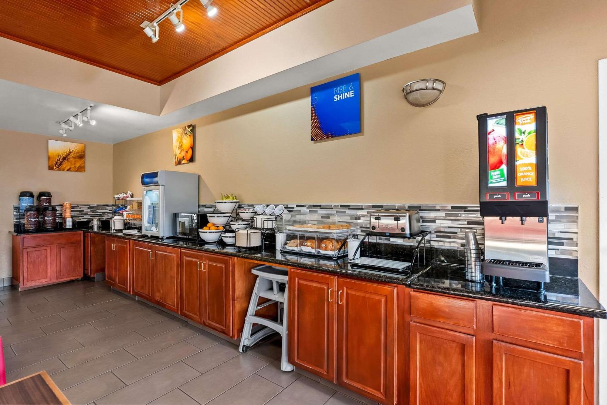 Comfort Inn & Suites Panama City - St Andrew Bagian luar foto